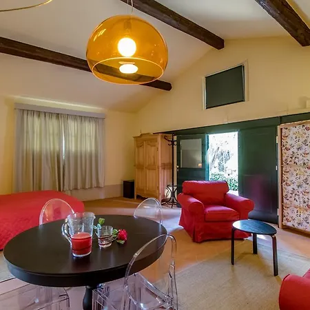 Bed & Breakfast Alta - Residenza D'epoca Con Piscina 3*