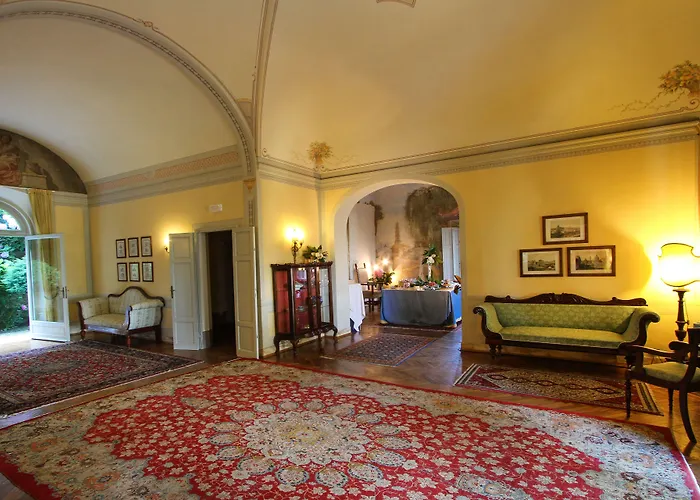 Bed and Breakfast Alta - Residenza D'epoca Con Piscina