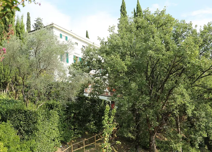 Bed and Breakfast Alta - Residenza D'epoca Con Piscina 4*