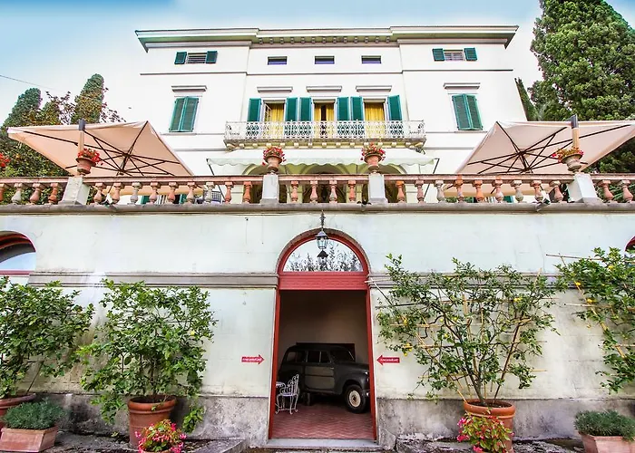 Bed and Breakfast Alta - Residenza D'epoca Con Piscina 4*