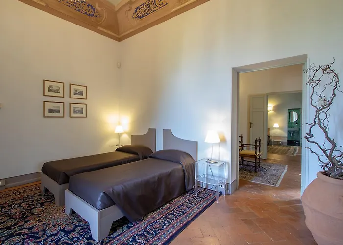 Bed and Breakfast Alta - Residenza D'epoca Con Piscina 4*