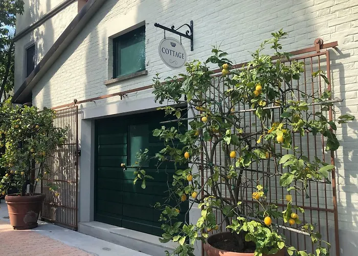 Bed and Breakfast Alta - Residenza D'epoca Con Piscina 4*